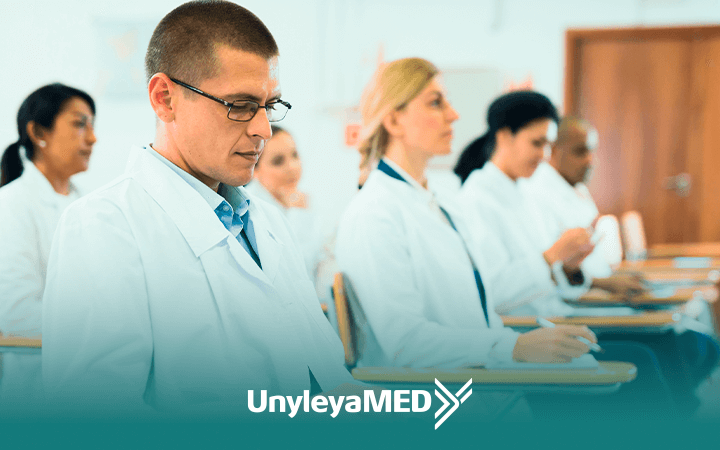 Como utilizar a Pós-graduação médica no currículo? 