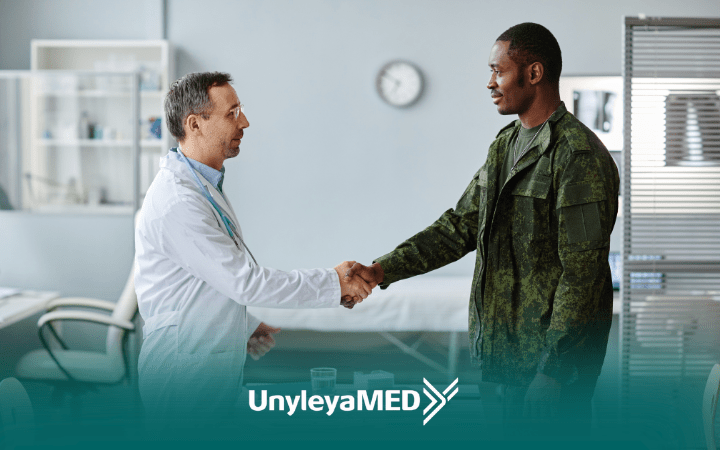 Médico militar: como ser, quanto ganha e mais